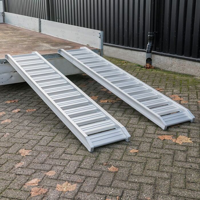 Oprijplaat / rijplaat aluminium SET 1800KG 2.47mtr